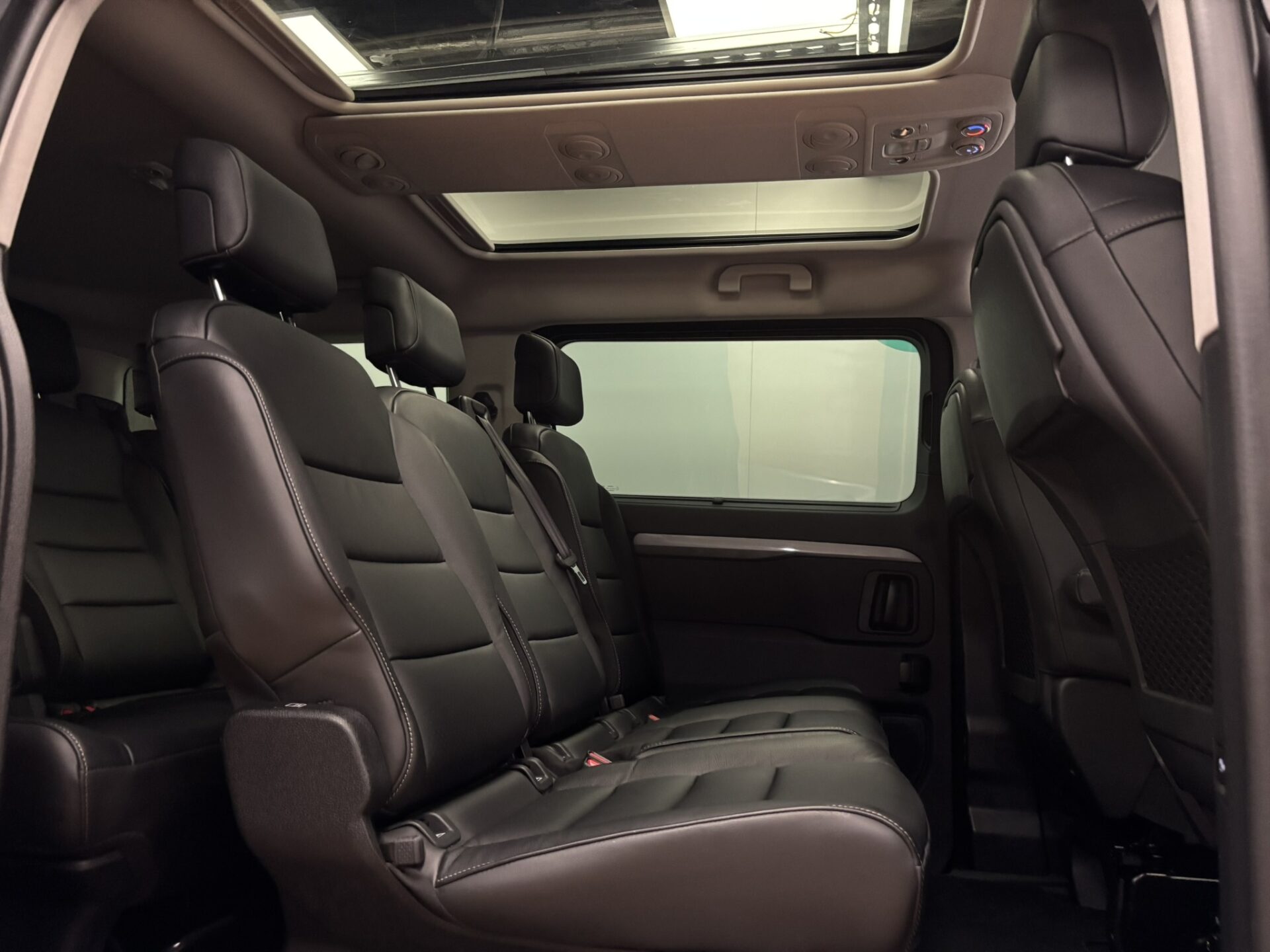 Peugeot Traveller 2025