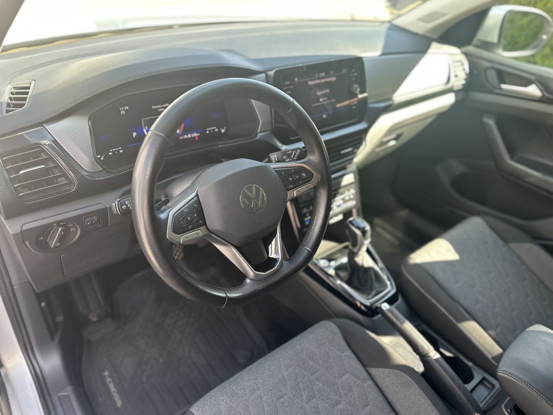 Volkswagen T-Cross 2024